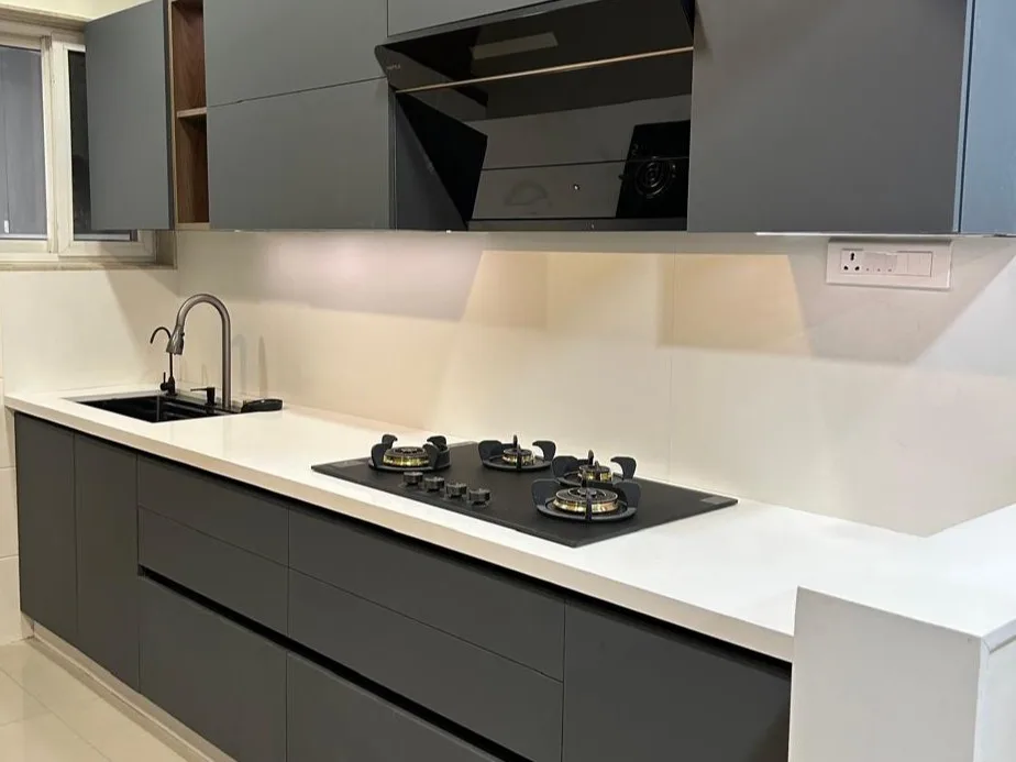 L-Shaped Modular Kitchen — Wakad, Pune